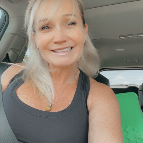 Meet your Posher, Dawn - Picture 8 of 10